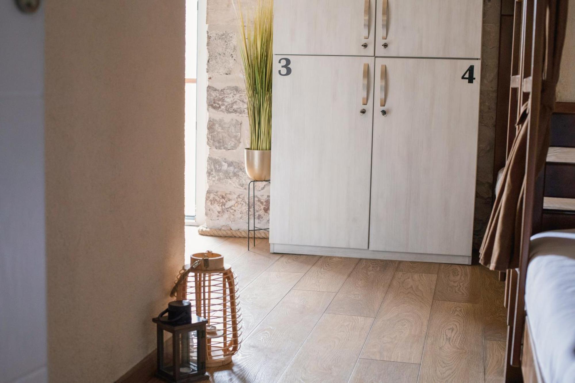 Step To Kotor Bay Guesthouse Exteriör bild
